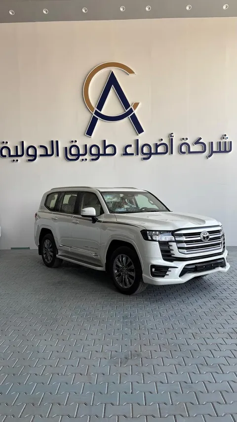 Toyota Land Cruiser VXR Z 2026